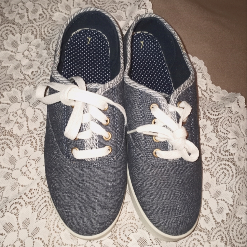 Time & Tru sneakers Gray Size 7